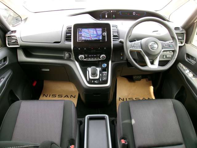 セレナ1.2 e-POWER ハイウェイスターV