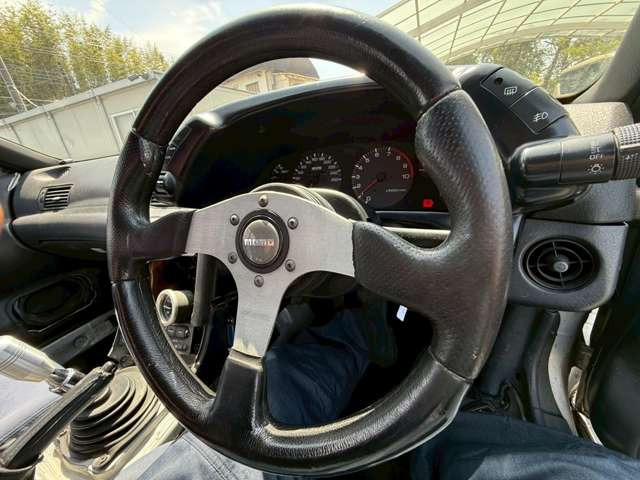 気になるお車がありましたら右の電話番号から直接お店にお問い合わせください。支払方法から車両情報、状態までなんでもご説明させて頂きます。スタッフ一同ご連絡お待ちしております。