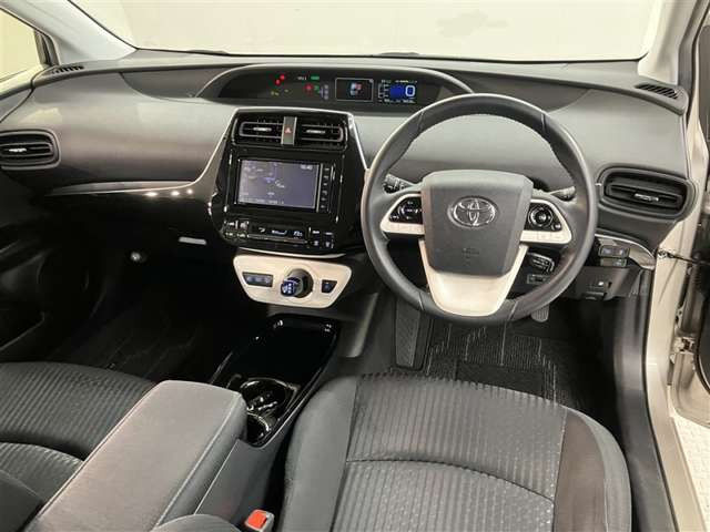 プリウス1.8 S セーフティ プラス