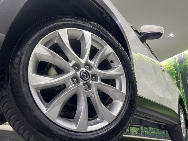 �y����19�C���`�A���~�z�C�[���z�O�ςɃ}�b�`���������A���~�z�C�[���𑕒����Ă���܂��B�e��ЊO�A���~�z�C�[����A�X�^�b�h���X�^�C�����戵�����Ă���܂��B���񂲑��k����������