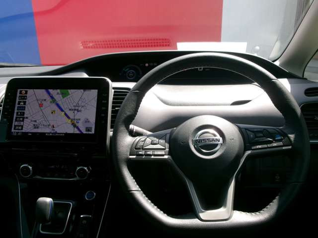 セレナ1.2 e-POWER ハイウェイスターV