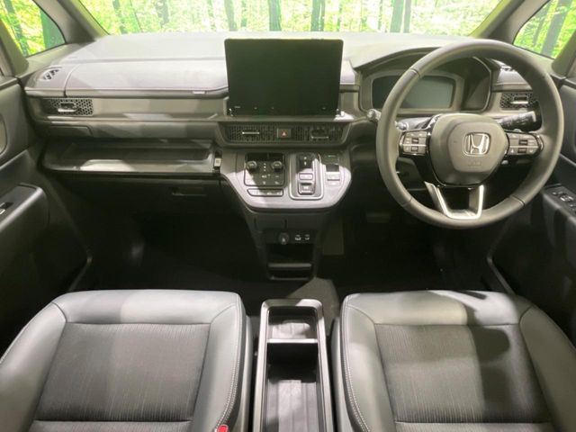 ステップワゴン2.0 e:HEV スパーダ