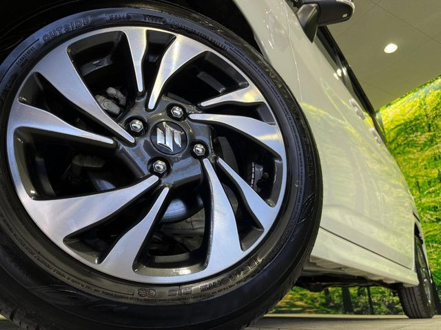 �y���������C���`�A���~�z�C�[���z�O�ςɃ}�b�`���������A���~�z�C�[���𑕒����Ă���܂��B�e��ЊO�A���~�z�C�[����A�X�^�b�h���X�^�C�����戵�����Ă���܂��B���񂲑��k����������