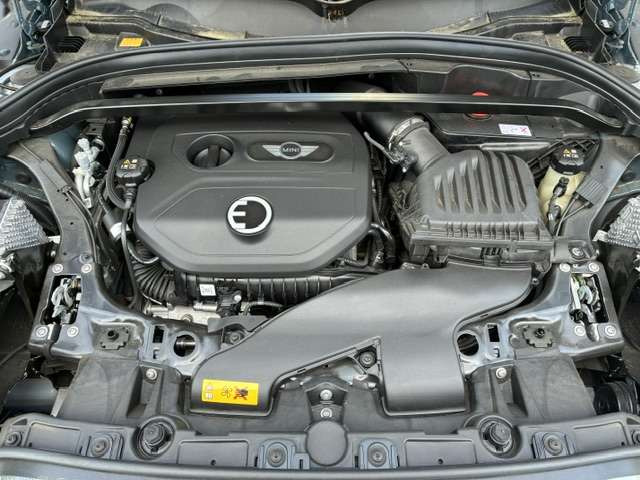 ミニクロスオーバークーパー S E オール4 プレミアム プラスパッケージ 4WD