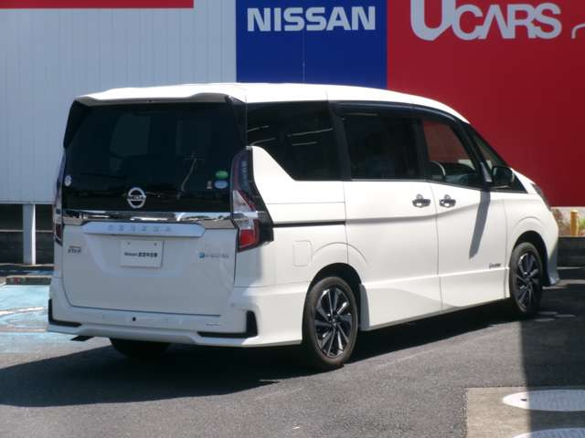 セレナ1.2 e-POWER ハイウェイスターV