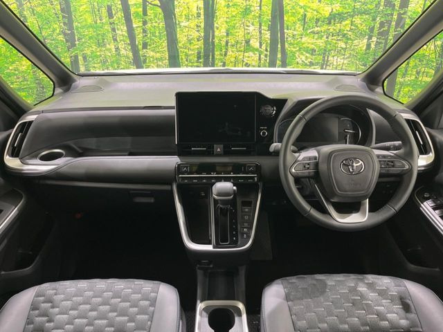 ヴォクシー1.8 ハイブリッド S-Z