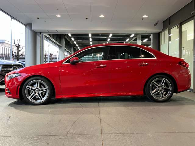 AクラスセダンA180