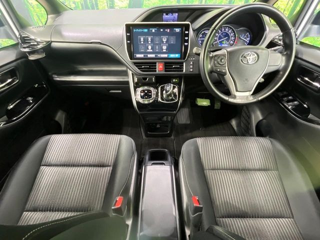 ヴォクシー1.8 ハイブリッド ZS 煌