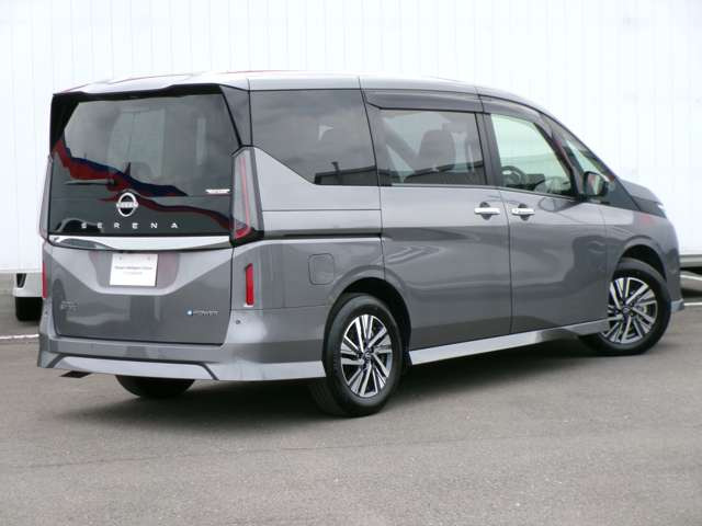 セレナ1.4 e-POWER ハイウェイスターV
