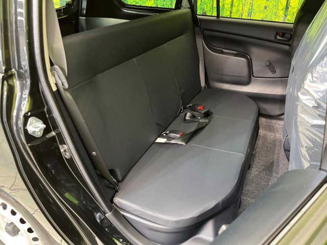 高品質なオリジナルフロアマットもオプションにてご用意しております。お好きなデザインやカラーをお車に合わせて選んでいただくことができます♪