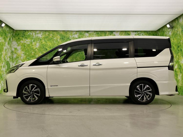 セレナ1.2 e-POWER ハイウェイスターV