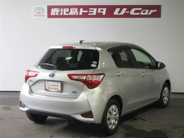 ヴィッツ1.5 ハイブリッド F