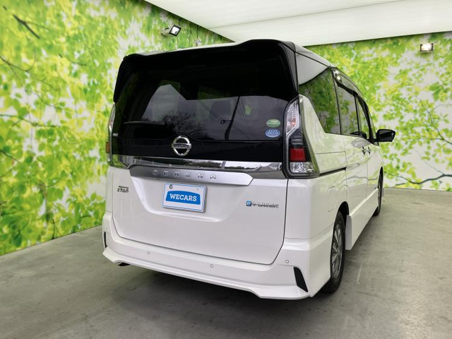 セレナ1.2 e-POWER ハイウェイスターV