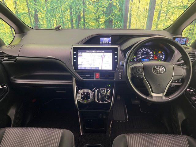 ヴォクシー1.8 ハイブリッド ZS 煌II