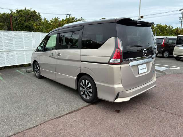 セレナ2.0 ハイウェイスター Vセレクション