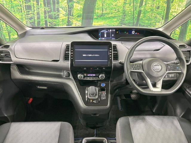 セレナ1.2 e-POWER ハイウェイスターV