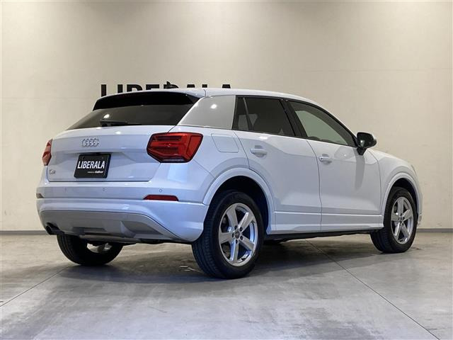 Q230 TFSI スポーツ