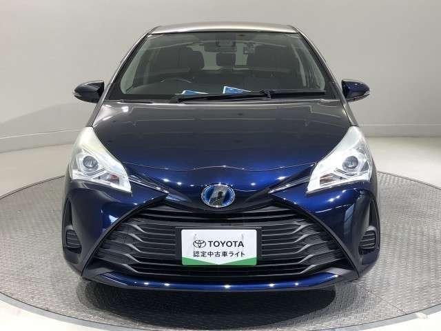 ヴィッツ1.5 ハイブリッド F セーフティ エディション