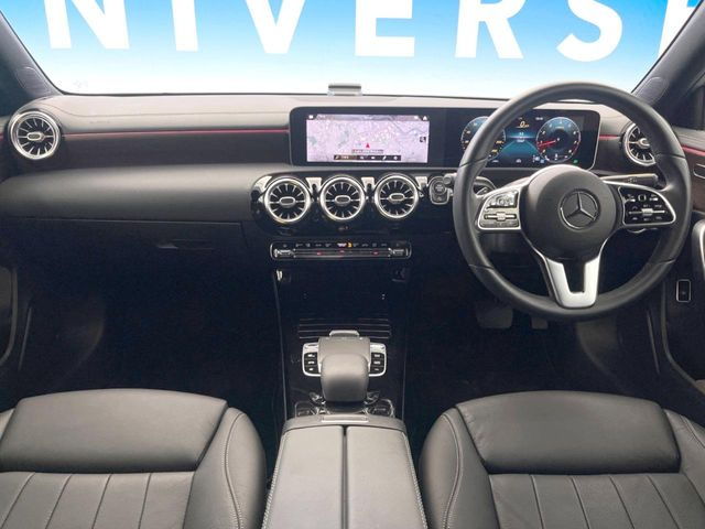 AクラスセダンA250 4マチック 4WD