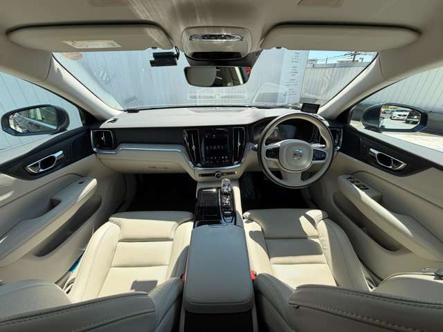 V60T6 ツインエンジン AWD インスクリプション 4WD