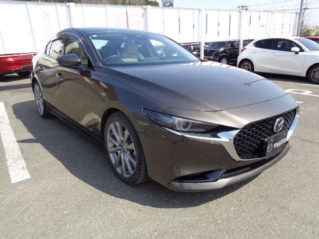 MAZDA3セダン1.8 XD Lパッケージ 4WD