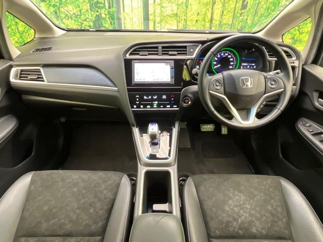 シャトル1.5 ハイブリッド X