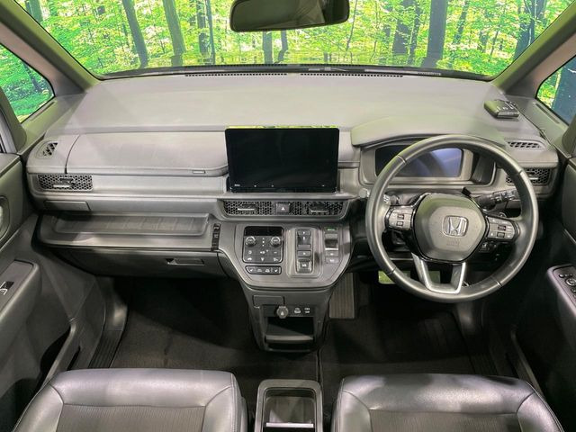 ステップワゴン2.0 e:HEV スパーダ