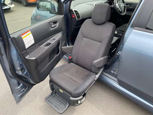 ウイングロード1.5 15M V リミテッド アンシャンテ 助手席スライドアップシート