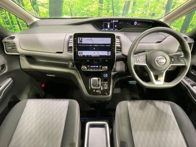 セレナ1.2 e-POWER ハイウェイスターV