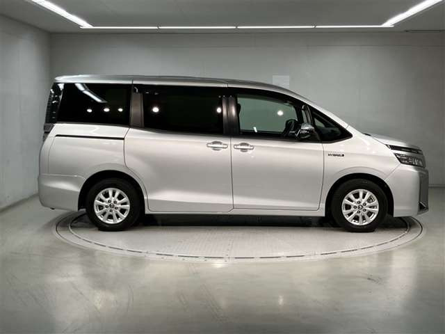 ヴォクシー1.8 ハイブリッド V