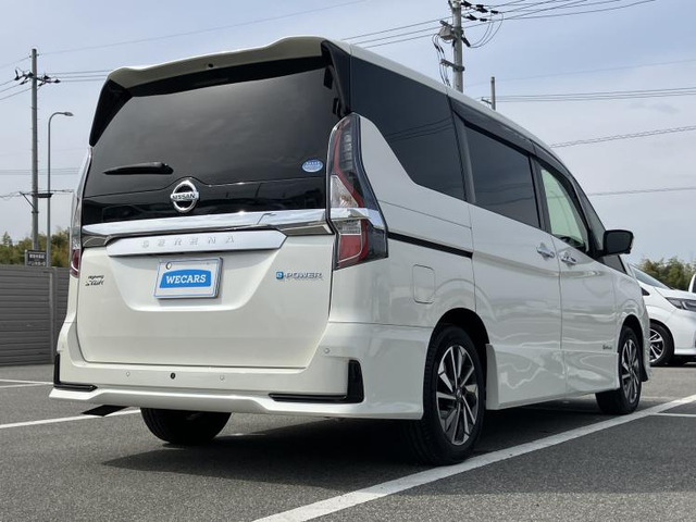 セレナ1.2 e-POWER ハイウェイスターV