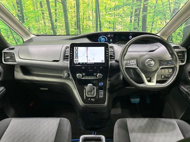 セレナ1.2 e-POWER ハイウェイスターV