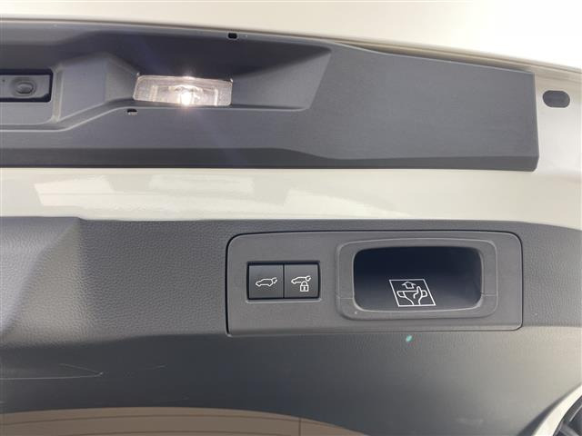 クラウンスポーツ2.5 Z E-Four 4WD