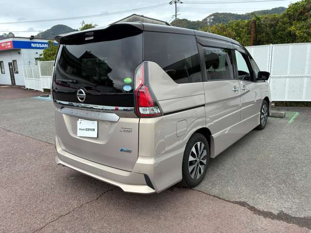 セレナ2.0 ハイウェイスター Vセレクション