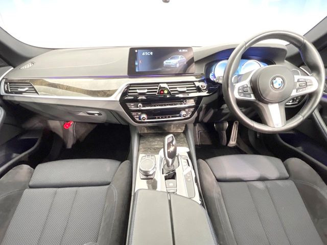 5シリーズセダン523d Mスポーツ