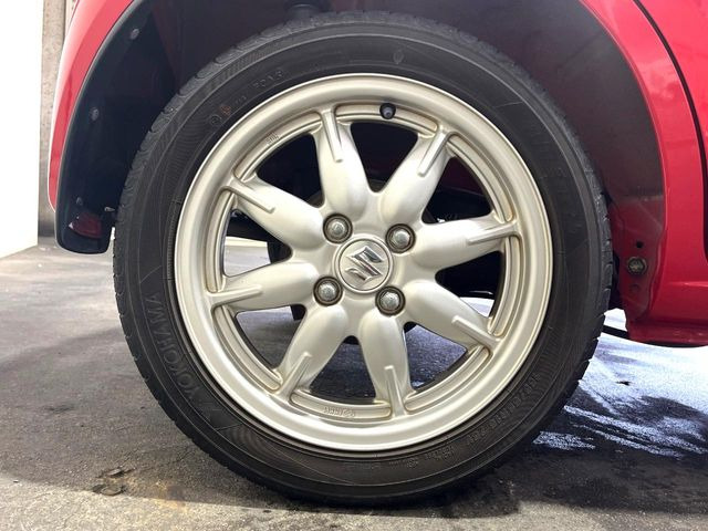 �y�����A���~�z�C�[���z�O�ςɃ}�b�`���������A���~�z�C�[���𑕒����Ă���܂��B�e��ЊO�A���~�z�C�[����A�X�^�b�h���X�^�C�����戵�����Ă���܂��B���񂲑��k����������