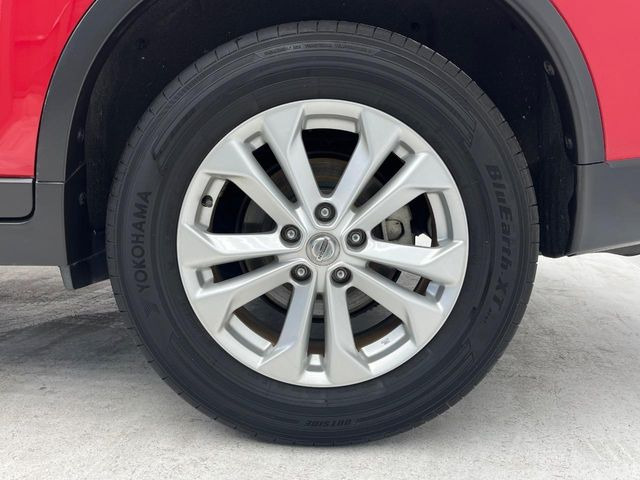 �y����17�C���`�A���~�z�C�[���z�O�ςɃ}�b�`���������A���~�z�C�[���𑕒����Ă���܂��B�e��ЊO�A���~�z�C�[����A�X�^�b�h���X�^�C�����戵�����Ă���܂��B���񂲑��k����������