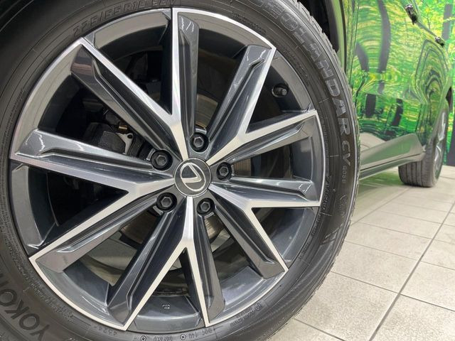 �y����18�C���`�A���~�z�C�[���z�O�ςɃ}�b�`���������A���~�z�C�[���𑕒����Ă���܂��B�e��ЊO�A���~�z�C�[����A�X�^�b�h���X�^�C�����戵�����Ă���܂��B���񂲑��k����������