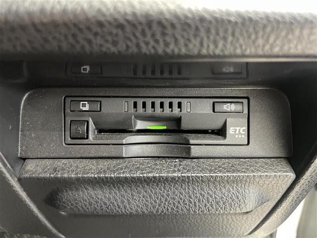 ヴォクシー1.8 ハイブリッド ZS