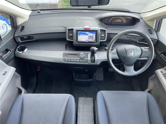 フリード1.5 G エアロ Lパッケージ