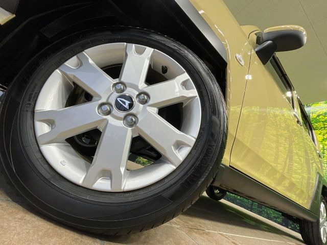 �y����15�C���`�A���~�z�C�[���z�O�ςɃ}�b�`���������A���~�z�C�[���𑕒����Ă���܂��B�e��ЊO�A���~�z�C�[����A�X�^�b�h���X�^�C�����戵�����Ă���܂��B���񂲑��k����������