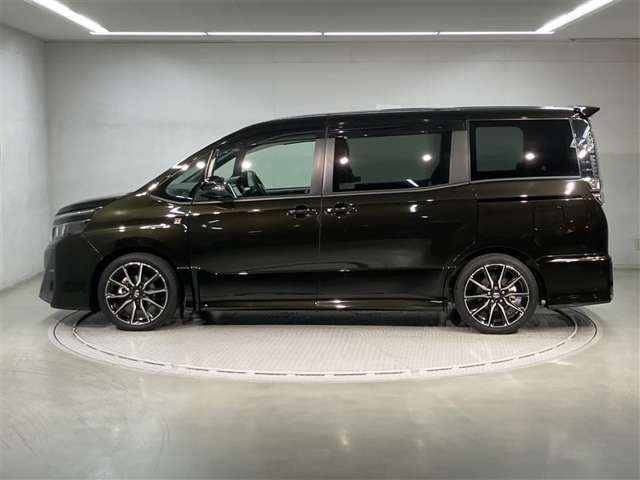 ヴォクシー2.0 ZS