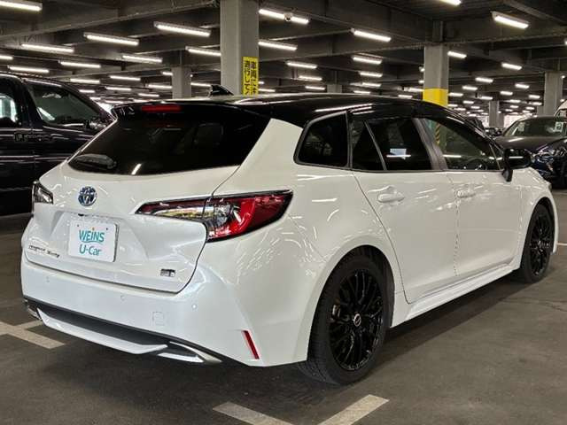 カローラツーリング1.8 ハイブリッド W×B