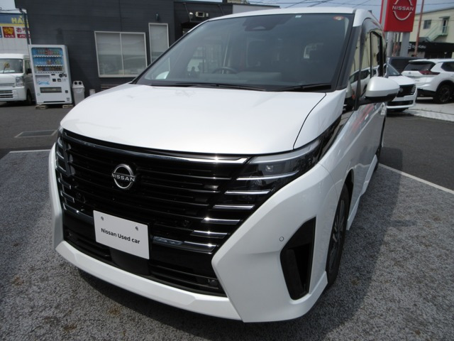 セレナ1.4 e-POWER ハイウェイスターV