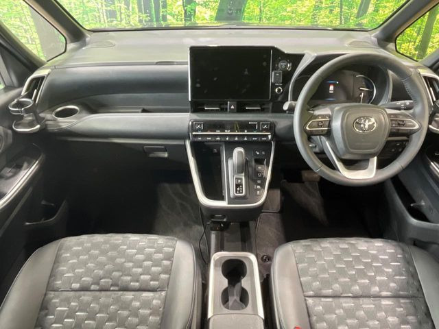 ヴォクシー1.8 ハイブリッド S-Z