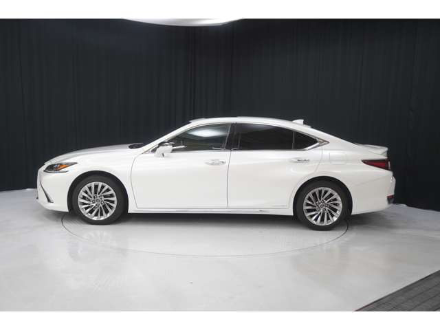 ES300h バージョンL