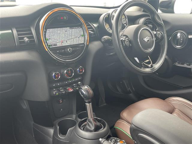 ミニクーパー SD 60イヤーズ エディション