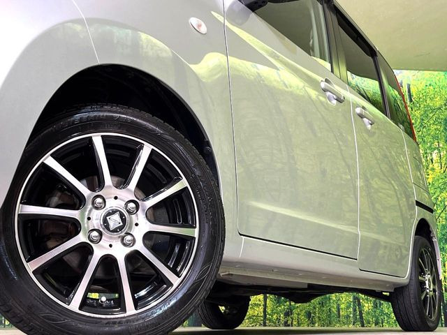 �y14�C���`�A���~�z�C�[���z�O�ςɃ}�b�`�����A���~�z�C�[���𑕒����Ă���܂��B�e��A���~�z�C�[����A�X�^�b�h���X�^�C�����戵�����Ă���܂��B���񂲑��k����������