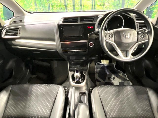 フィット1.5 ハイブリッド Lパッケージ