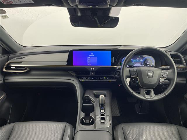 クラウンクロスオーバー2.5 G アドバンスト レザー パッケージ E-Four 4WD